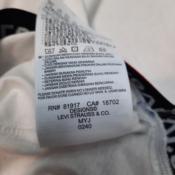 Levi's Crop Top Puff Sleeve with Red, White, & Blue Tee Shirt Size Medium Women - Picture 9 of 9